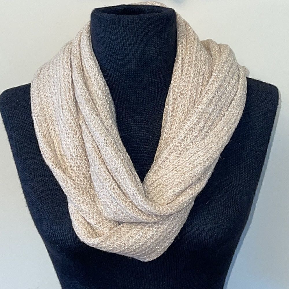 NWT Style & Co muffler style scarf